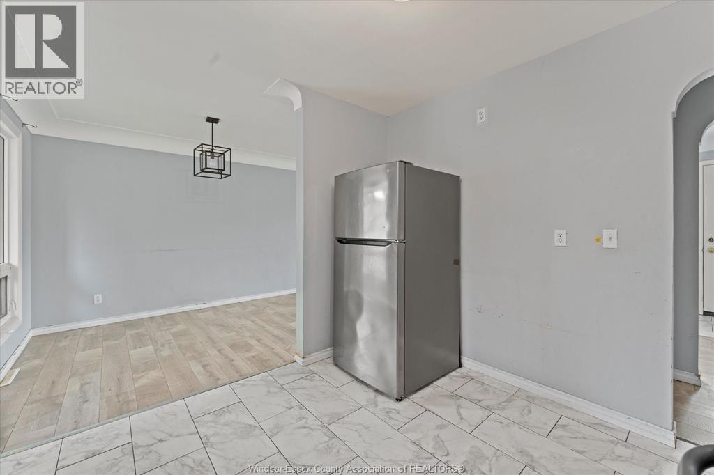 4065 Dougall - 12
