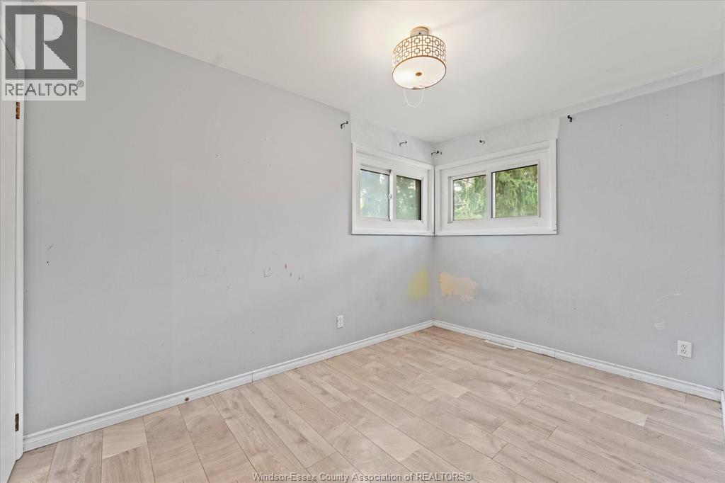4065 Dougall - 16