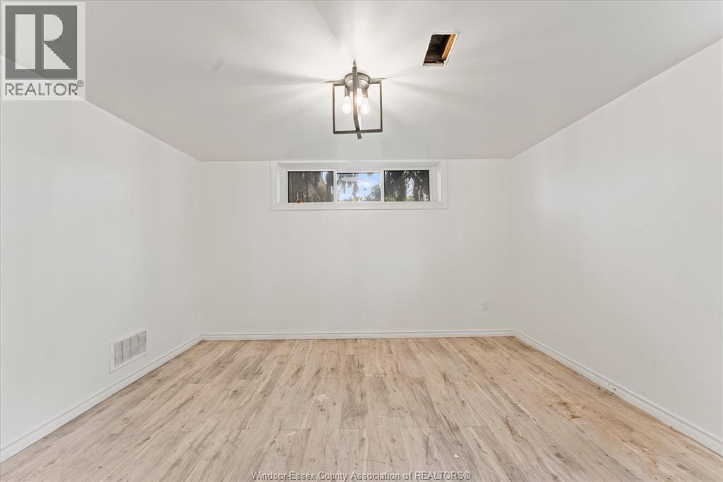 4065 Dougall - 22