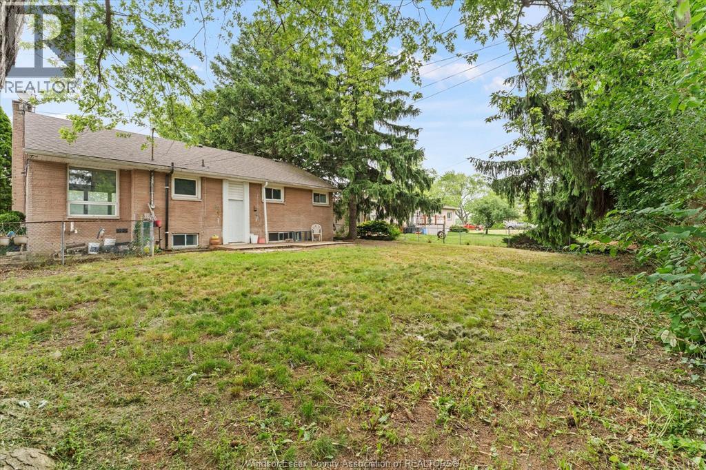 4065 Dougall - 30