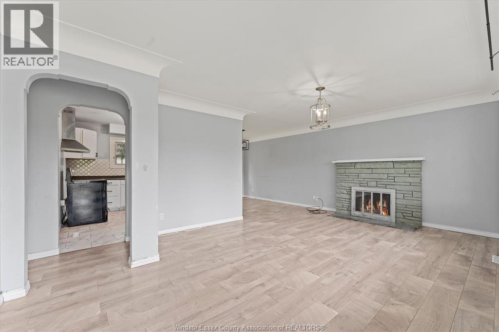 4065 Dougall - 6