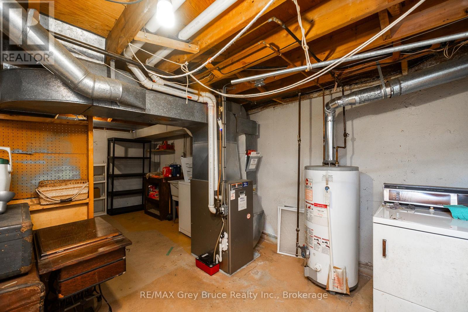 1068 11TH STREET E - 19