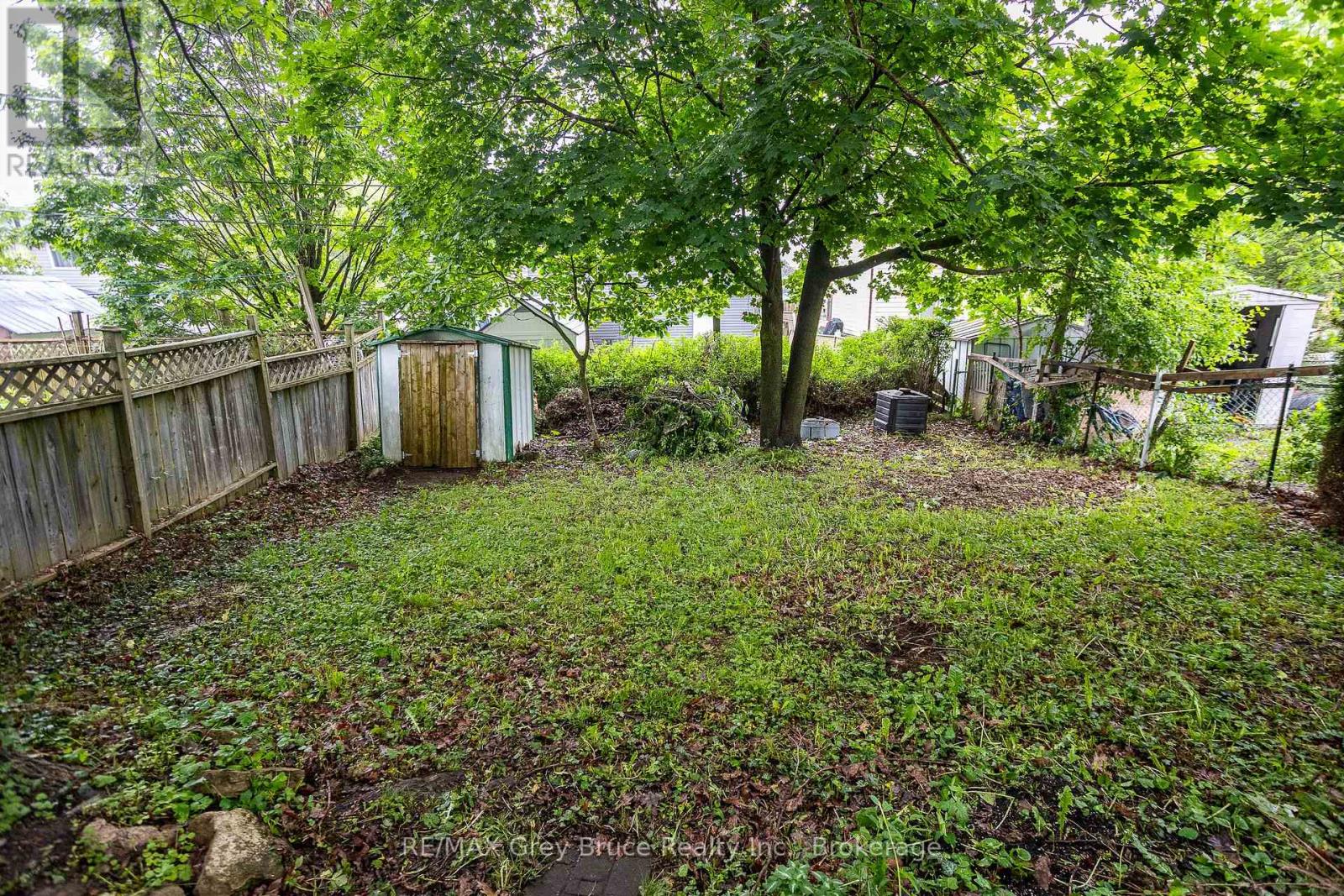 1068 11TH STREET E - 26