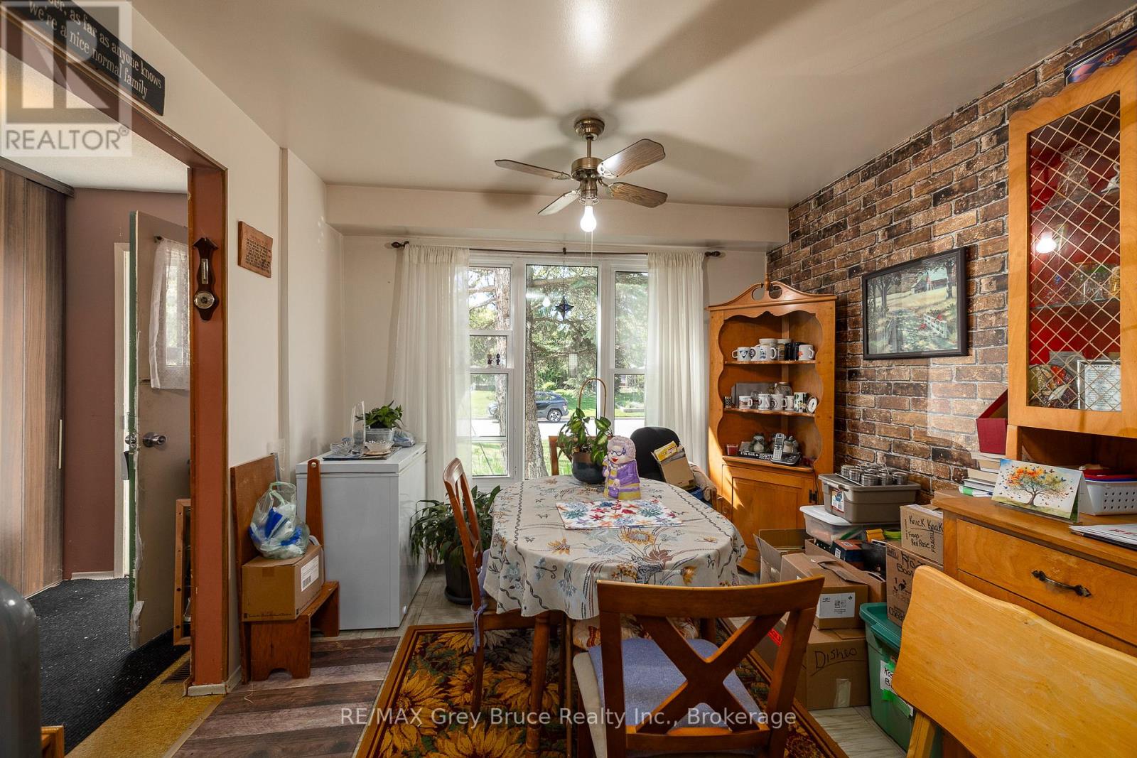 1068 11TH STREET E - 6