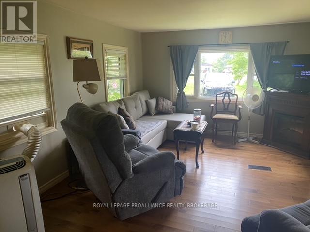 104 ELLISVILLE ROAD - 8