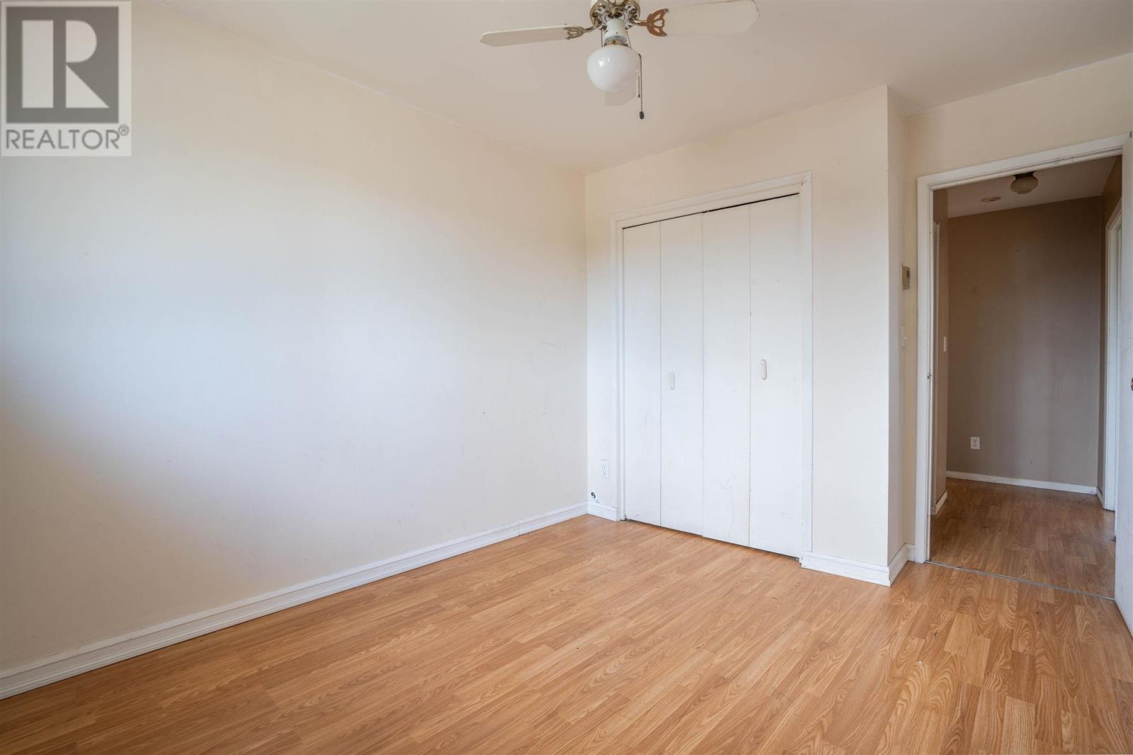 61 Robin ST - 18