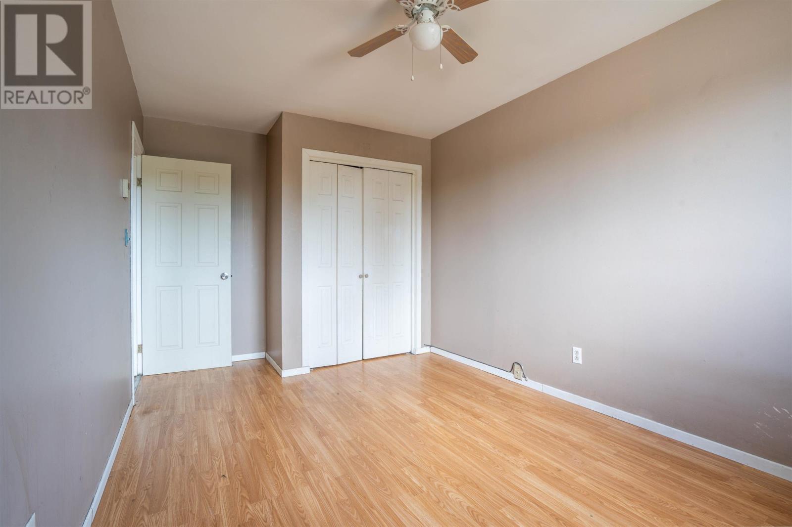 61 Robin ST - 20