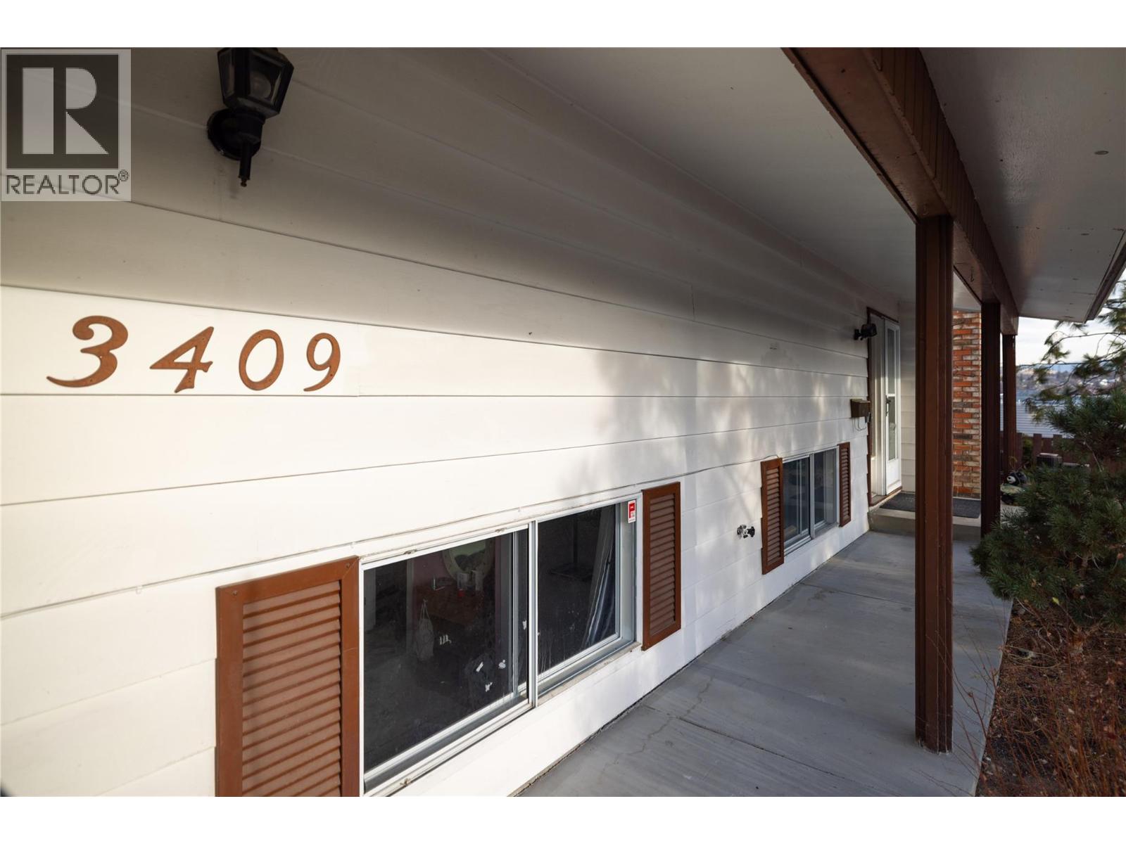 3409 39 Avenue - 10