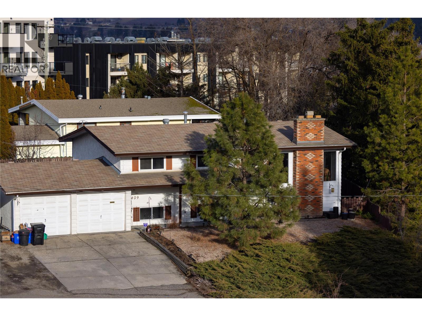 3409 39 Avenue - 1