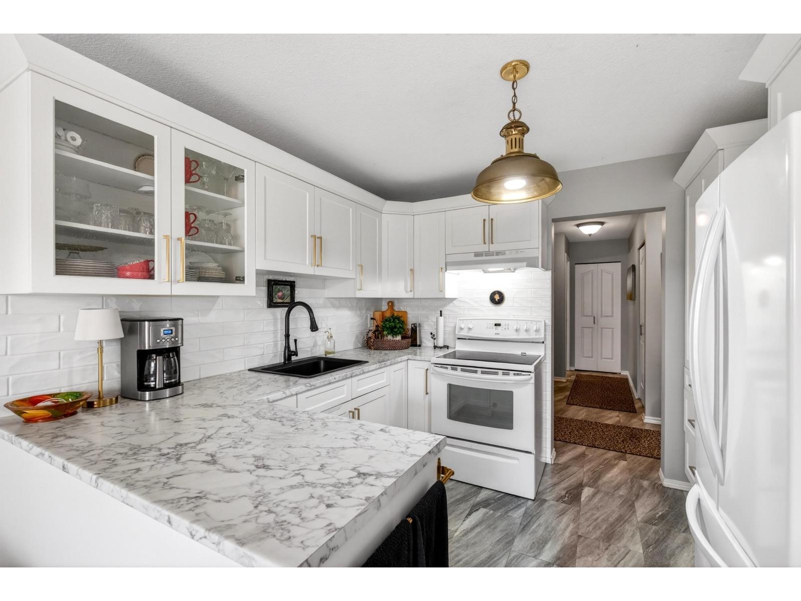 216 5360 205 STREET, Langley