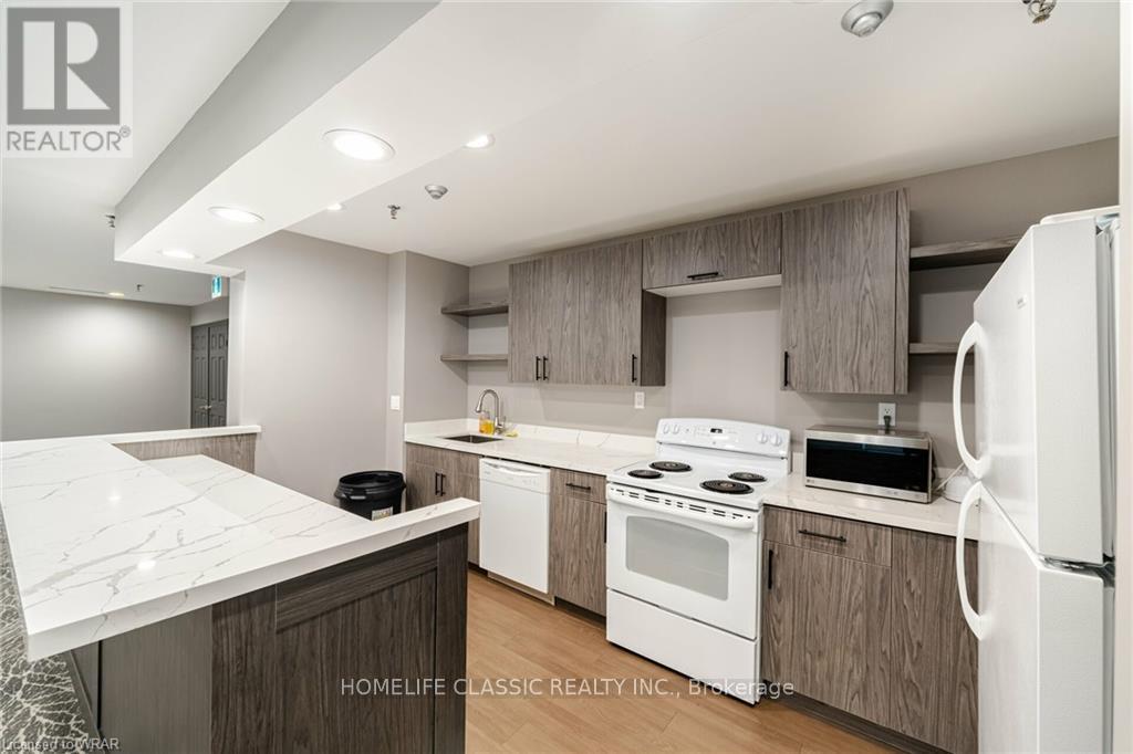 #617 1001 CEDARGLEN GATE - 38