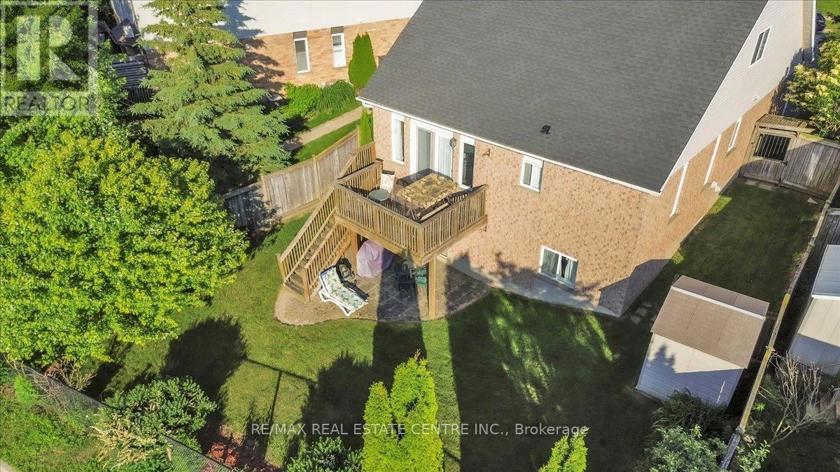 35 CAMERON COURT - 29