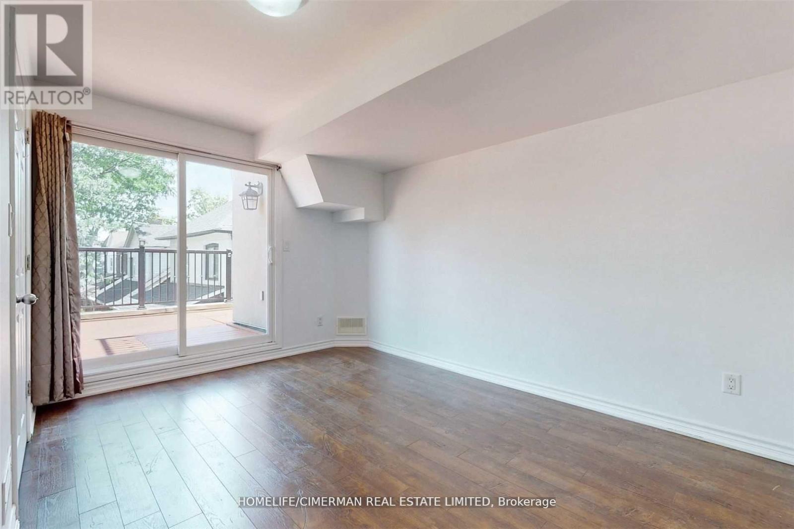 61 SCARLETT ROAD - 13