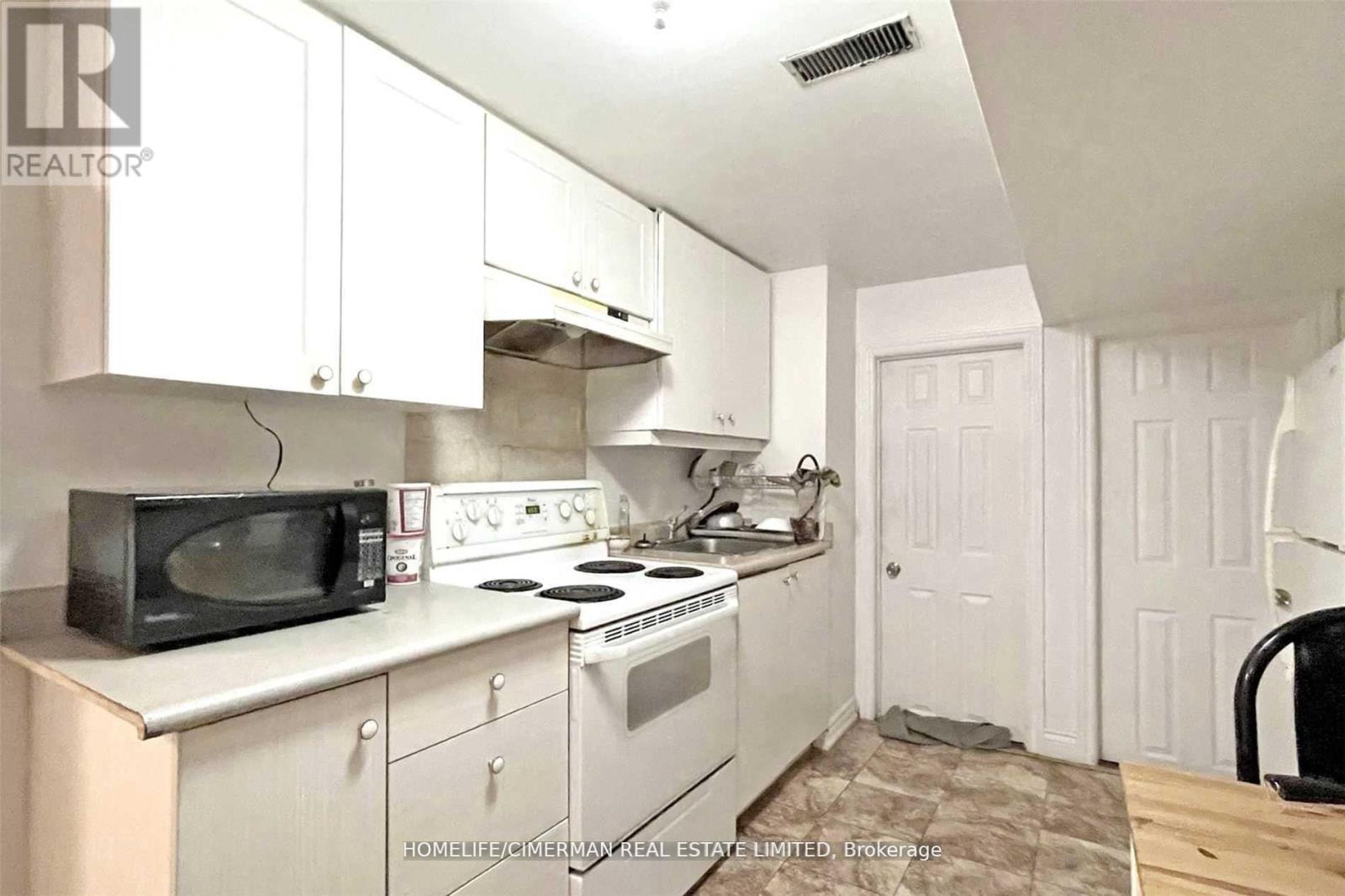 61 SCARLETT ROAD - 24
