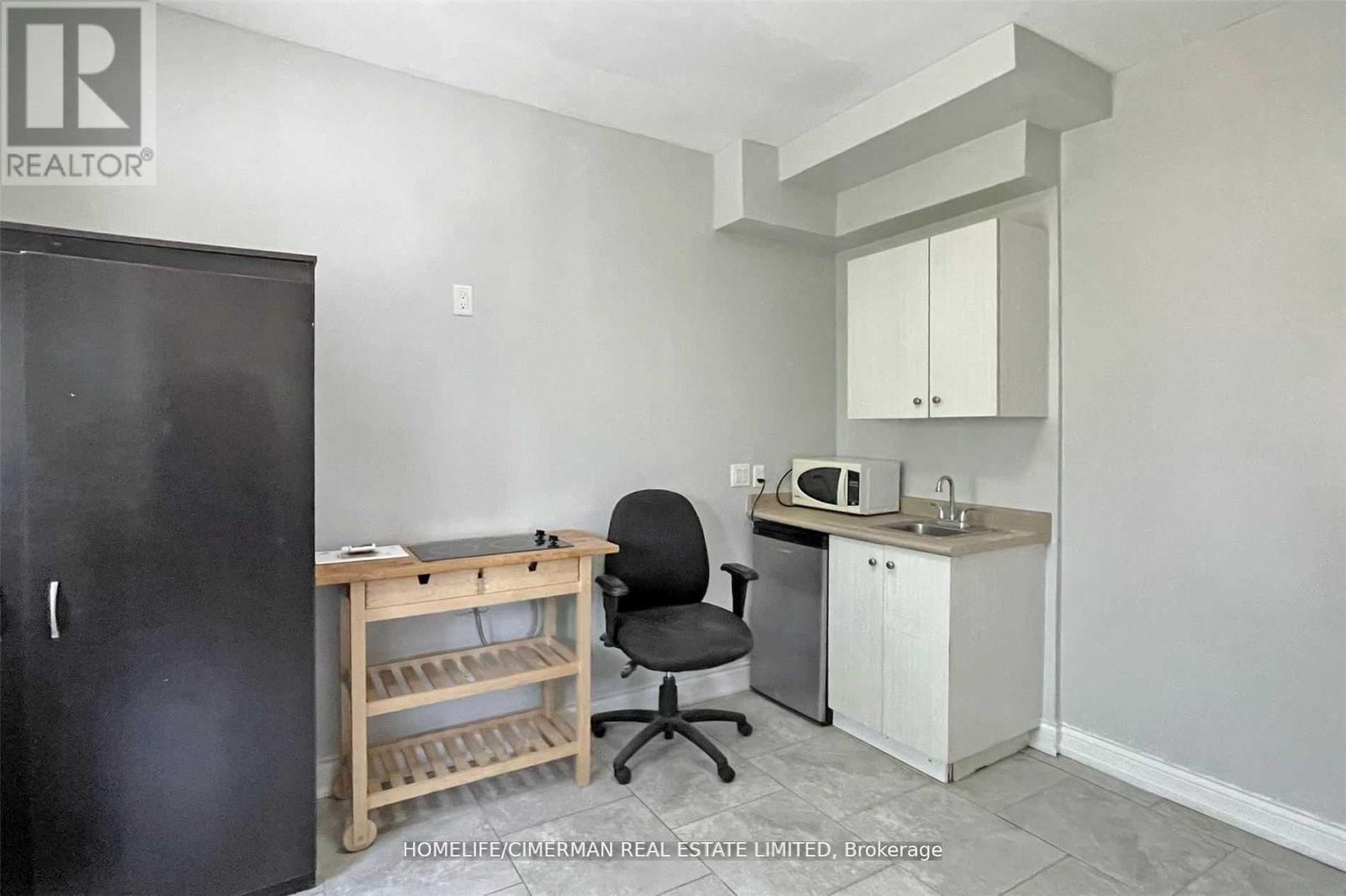 61 SCARLETT ROAD - 26