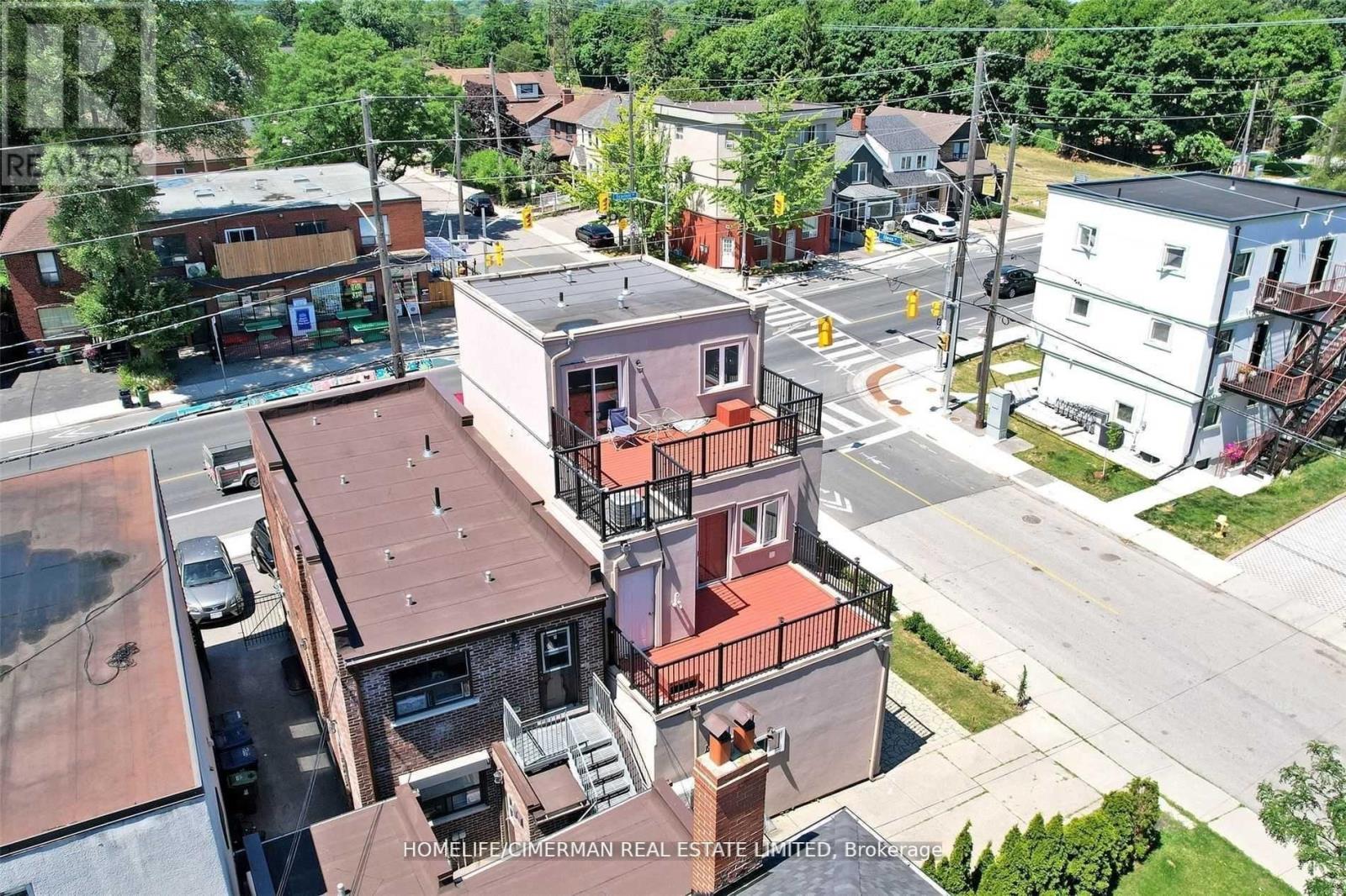 61 SCARLETT ROAD - 34