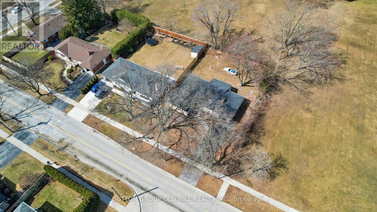 4447 SPRUCE AVENUE - 11