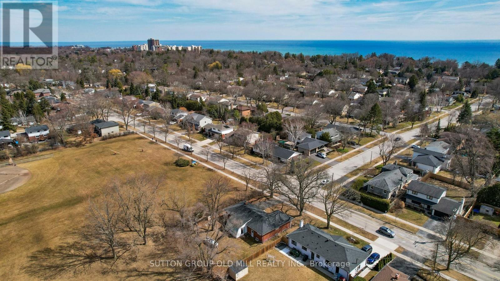 4447 SPRUCE AVENUE - 26