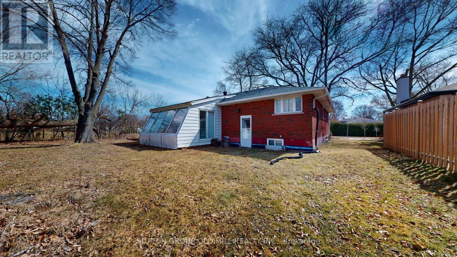 4447 SPRUCE AVENUE - 5