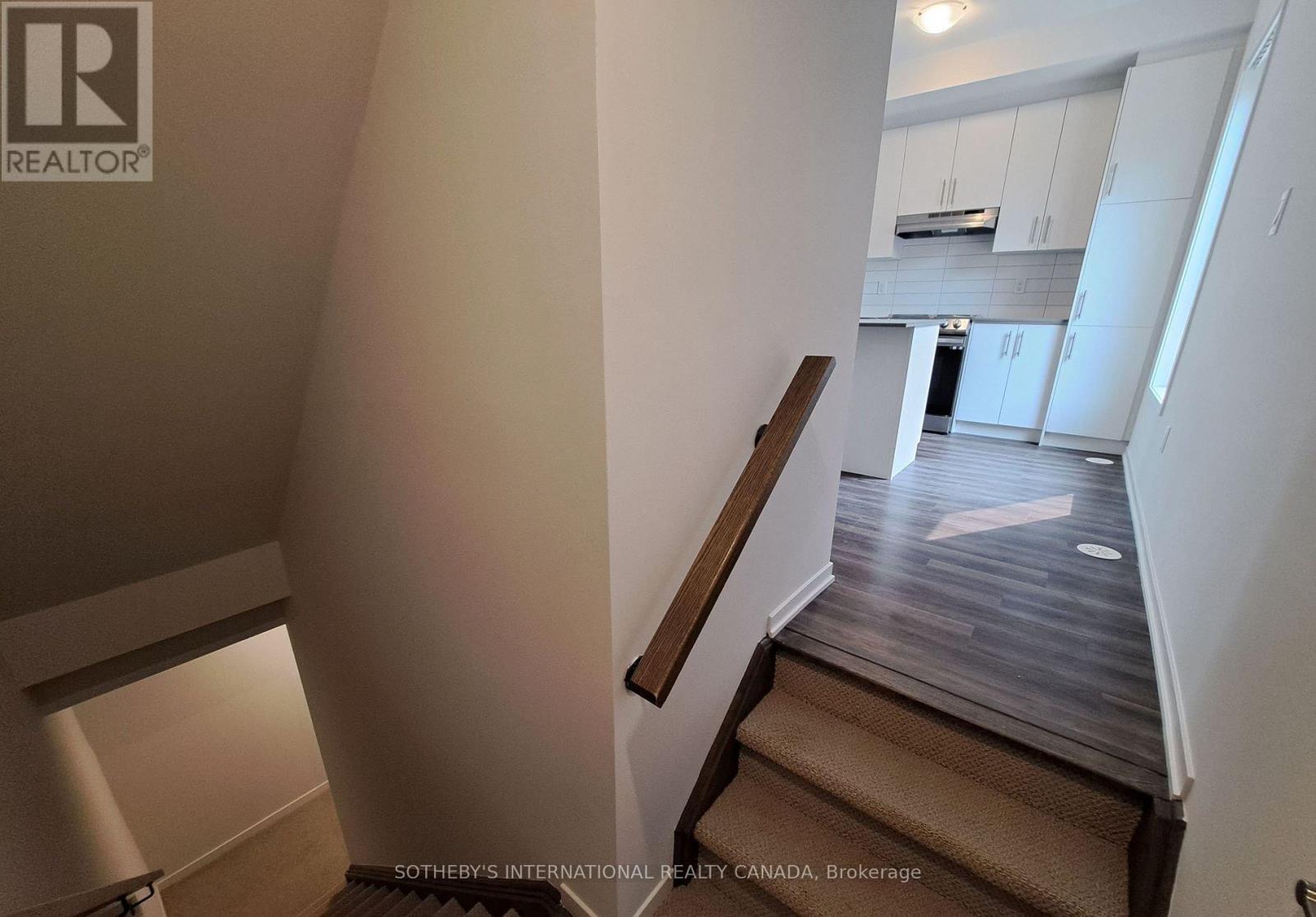 #77 10 WILLIAM JACKSON WAY - 7