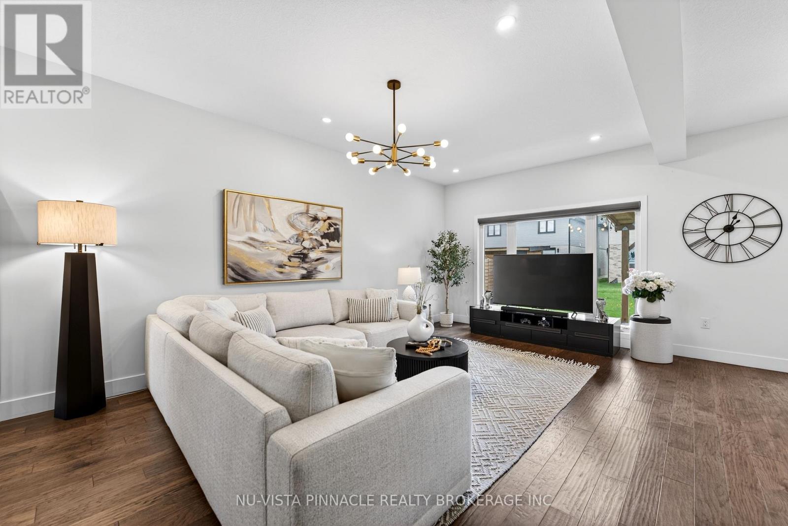 1541 APPLEROCK AVENUE - 13