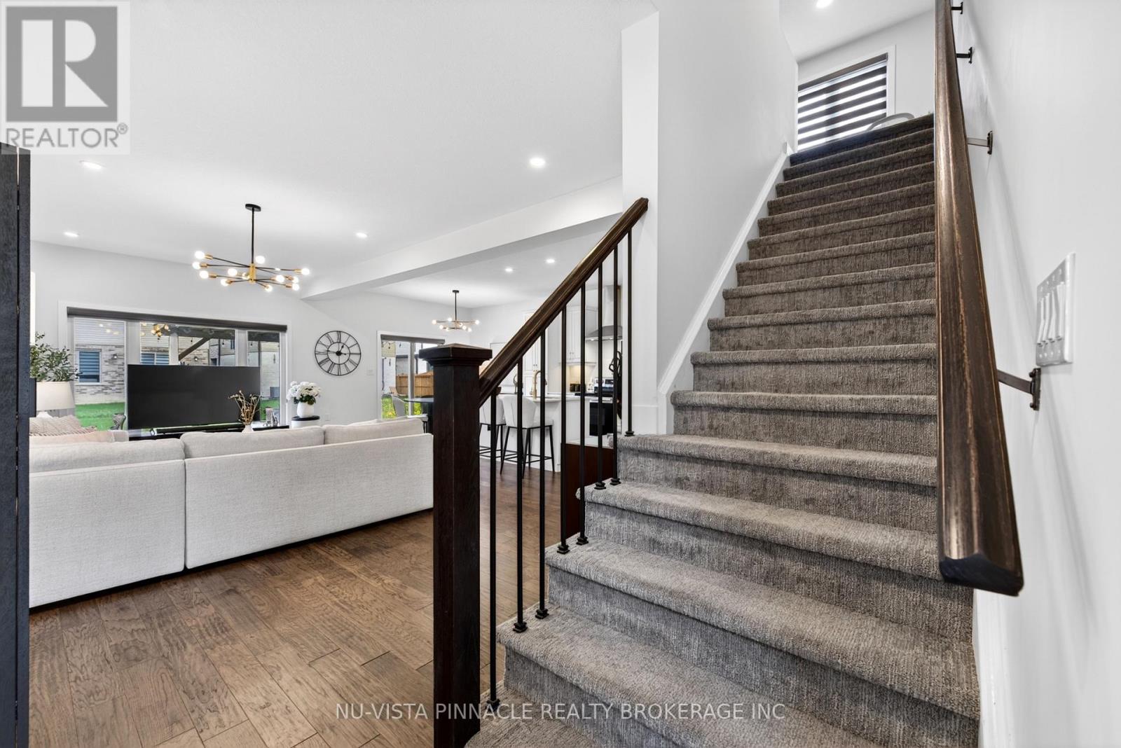 1541 APPLEROCK AVENUE - 24