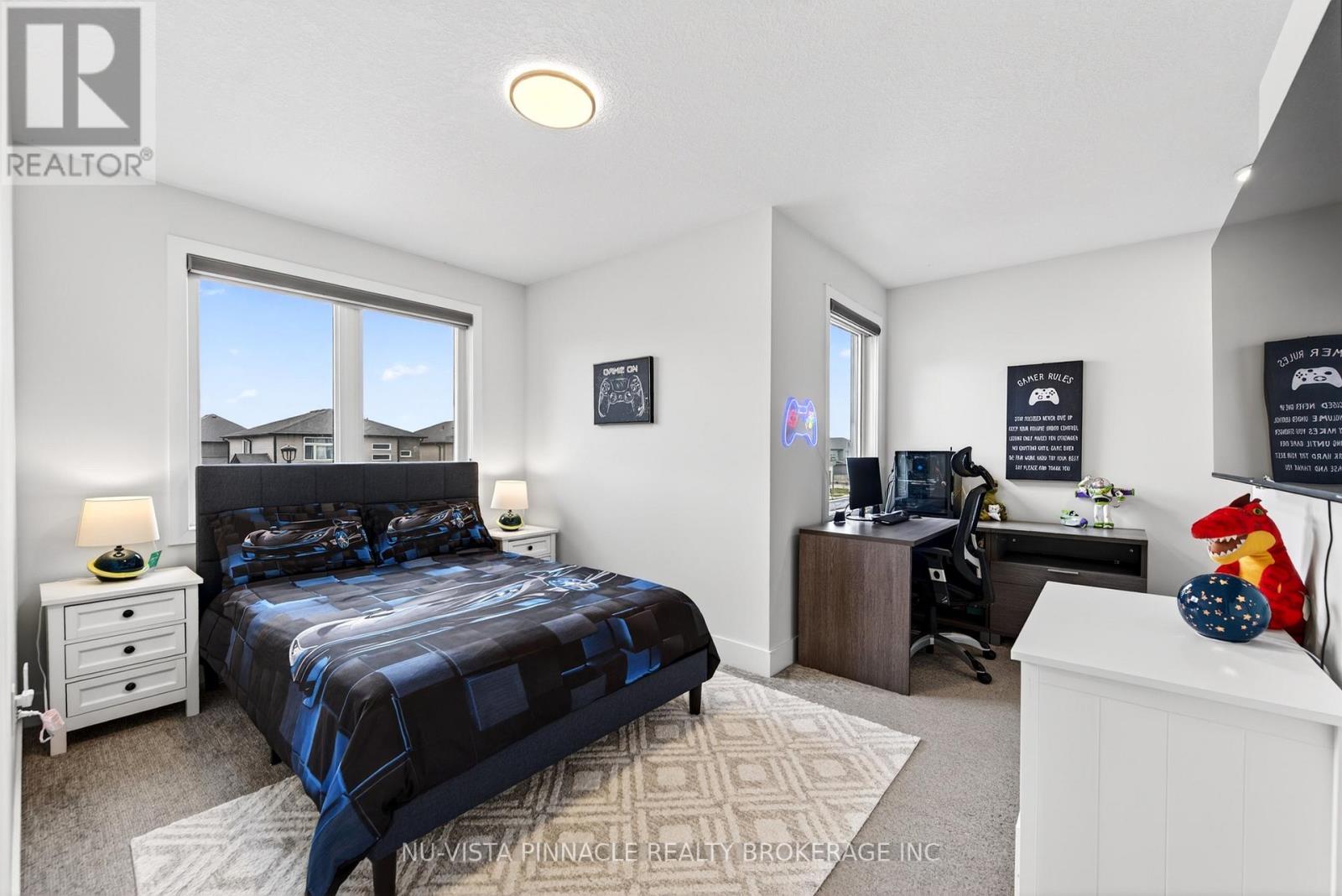 1541 APPLEROCK AVENUE - 35