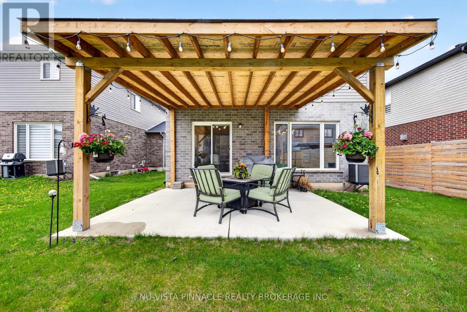 1541 APPLEROCK AVENUE - 39