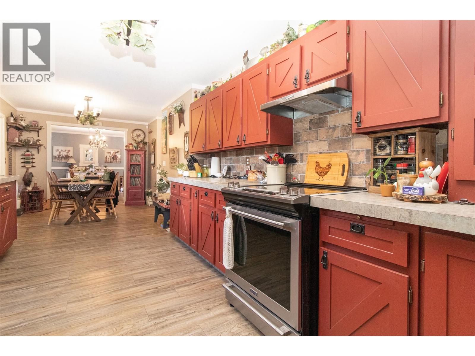 685 Stetson Court, Kelowna
