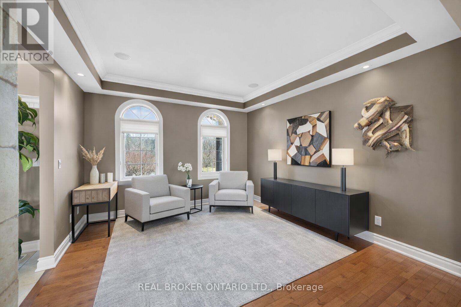 2600 MAPLE STREET - Image 9