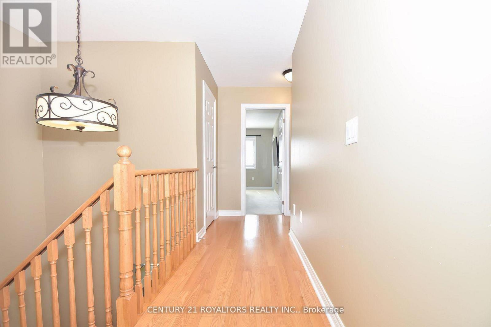 386 THOMPSON STREET - 20