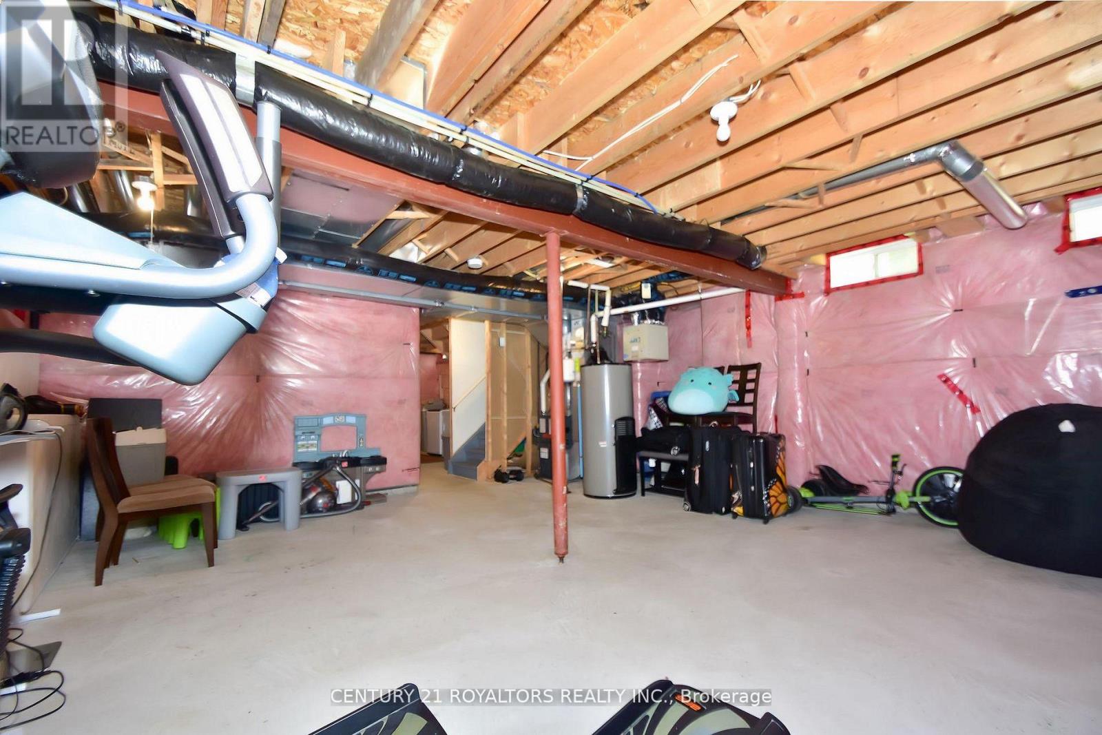 386 THOMPSON STREET - 30
