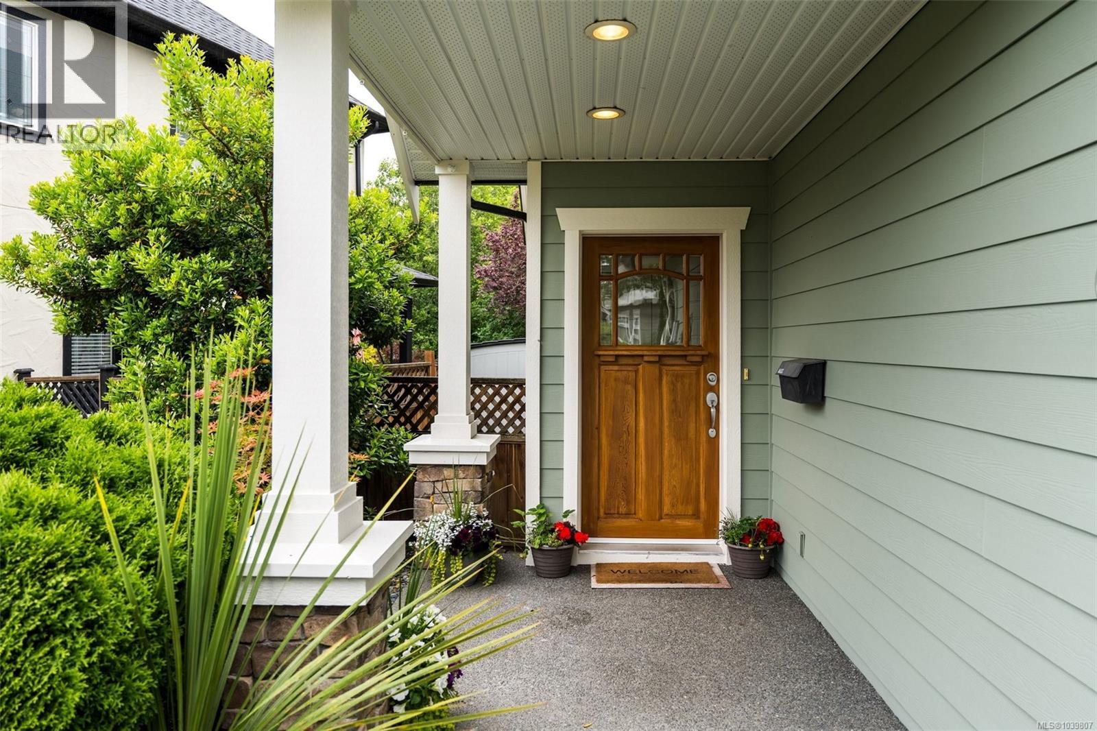 3979 South Valley Dr, Saanich