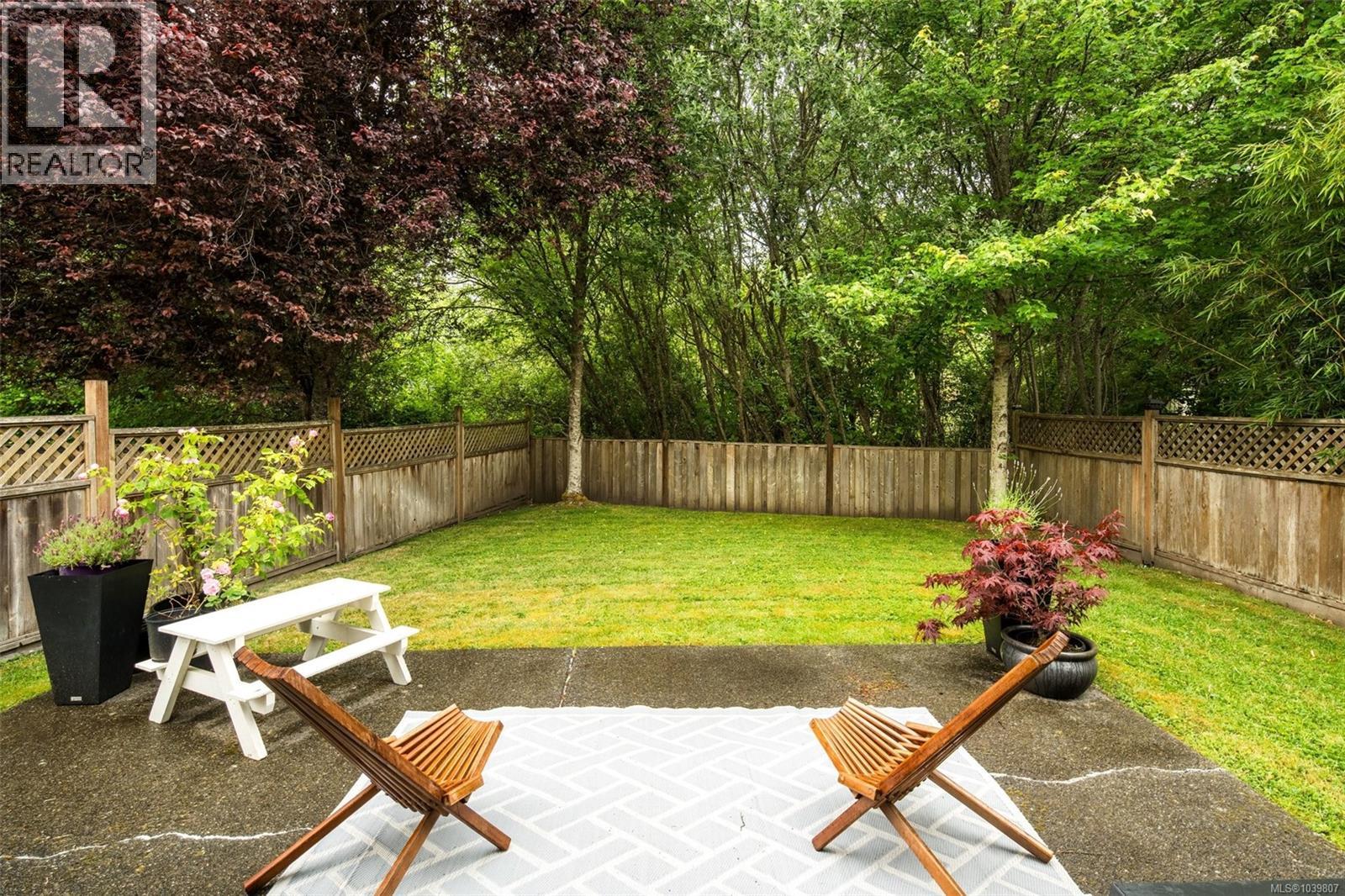 3979 South Valley Dr, Saanich