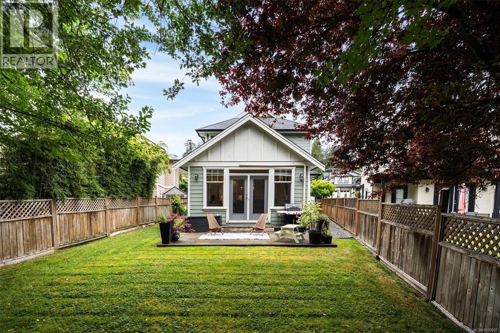 3979 South Valley Dr, Saanich