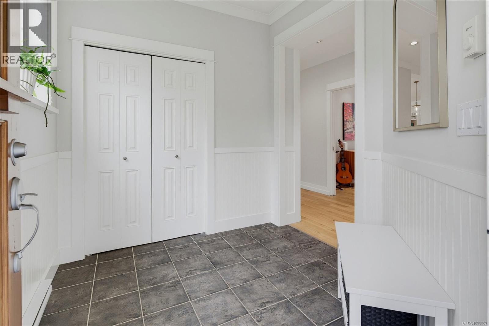3979 South Valley Dr - 4