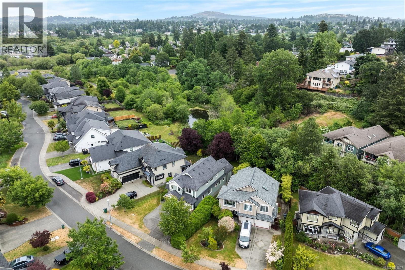 3979 South Valley Dr, Saanich