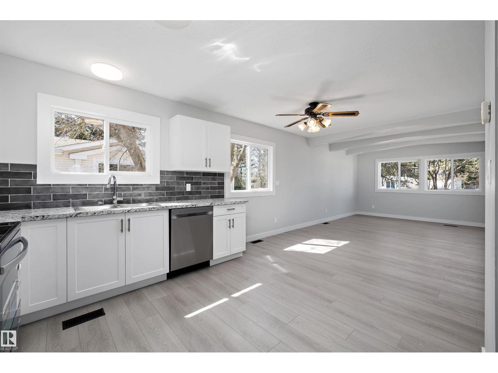 44 Rim RD NW - 2