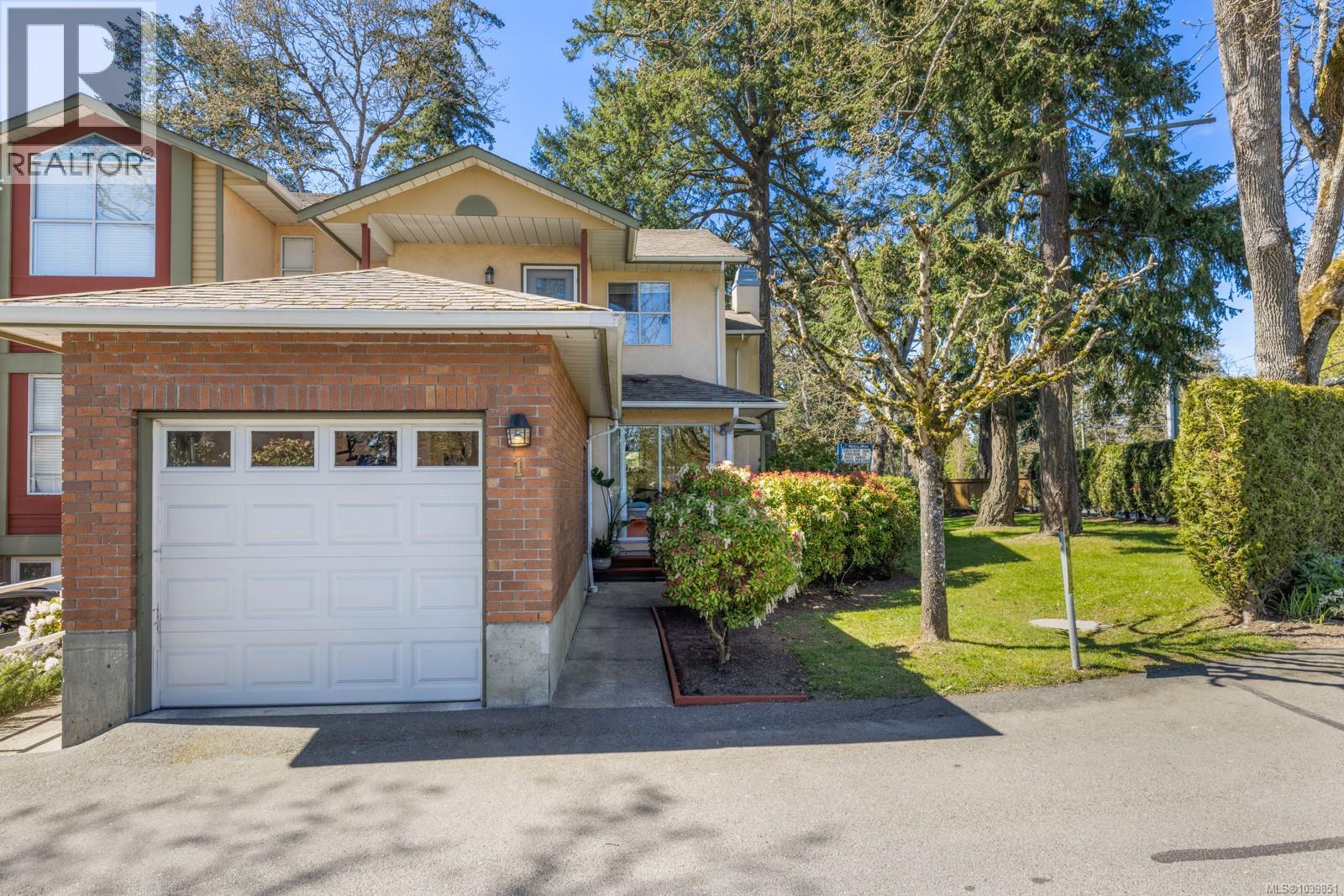 #1 4560 West Saanich Rd - Image 2