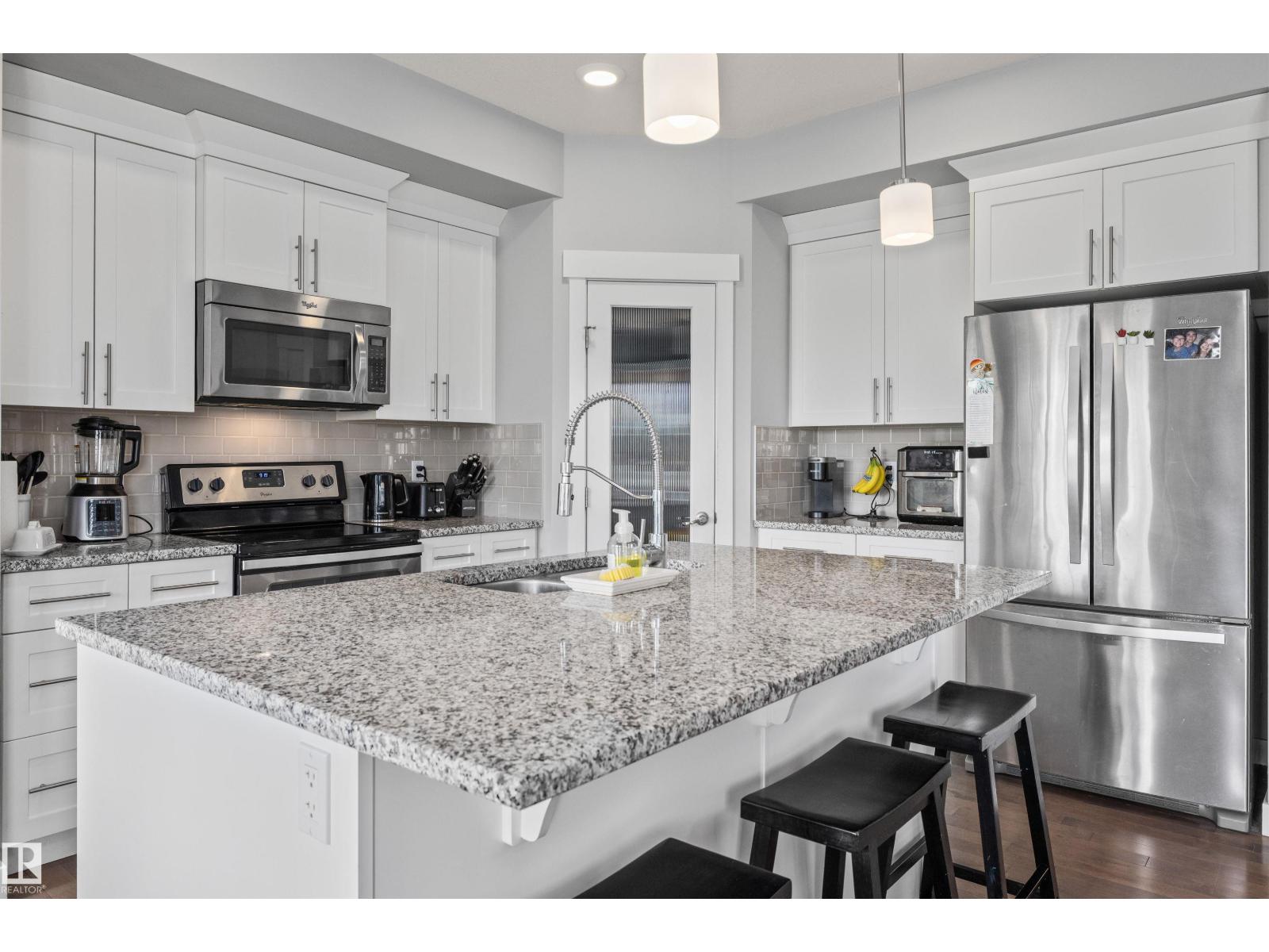 607 40 ST SW — photo 8