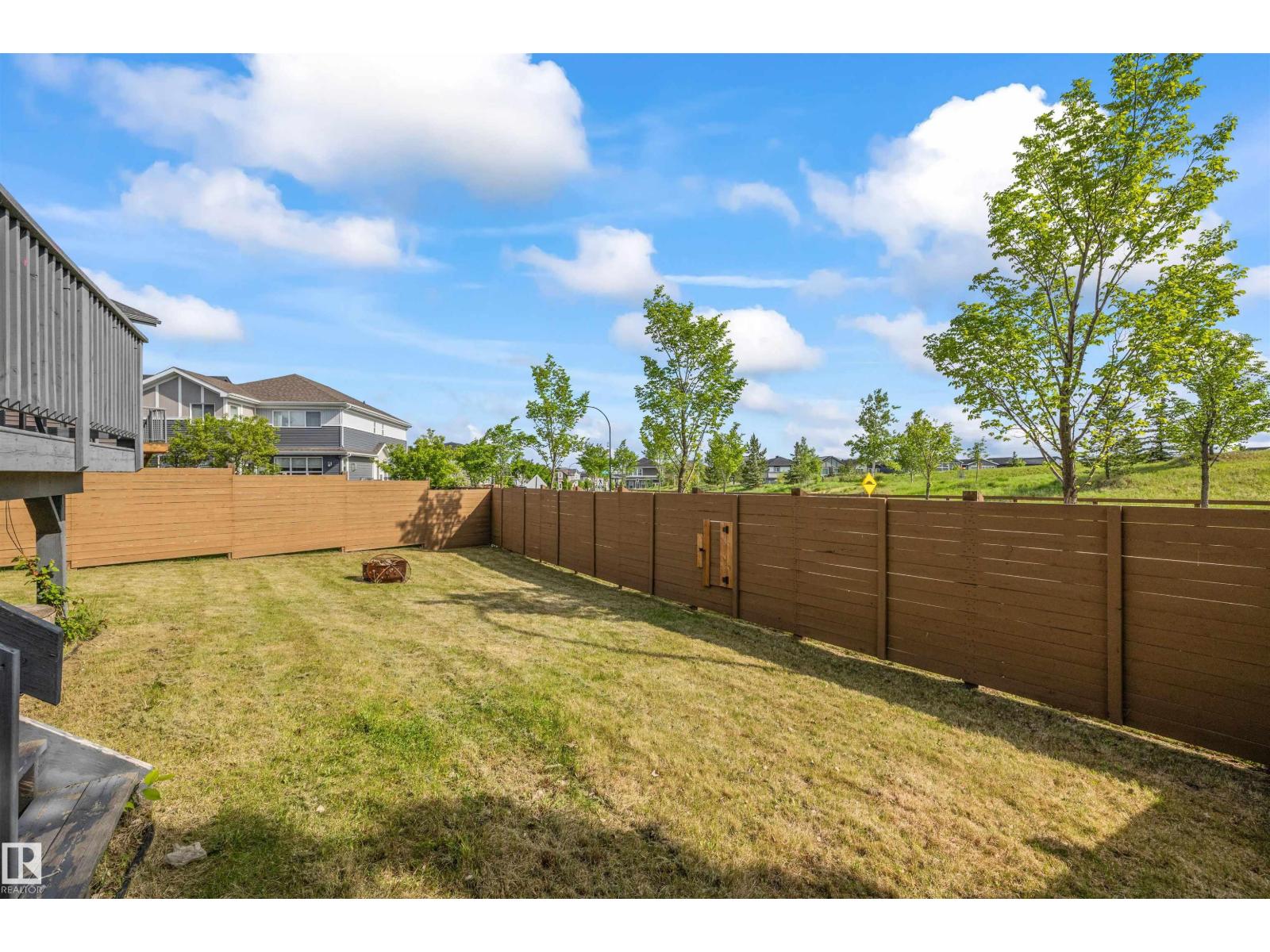 607 40 ST SW — photo 47