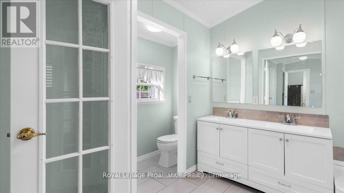 #18 311 DUNDAS STREET E - 17