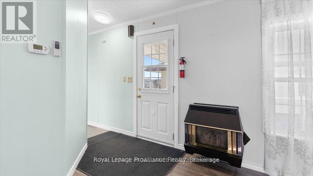 #18 311 DUNDAS STREET E - 18
