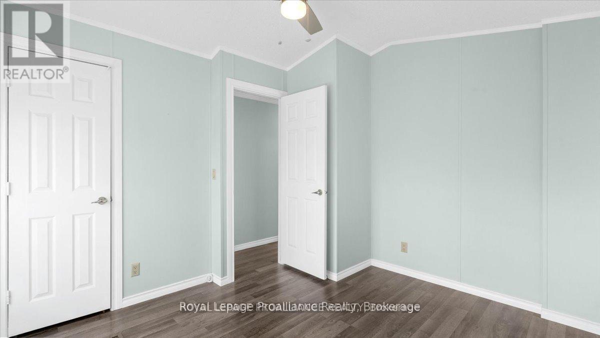 #18 311 DUNDAS STREET E - 23