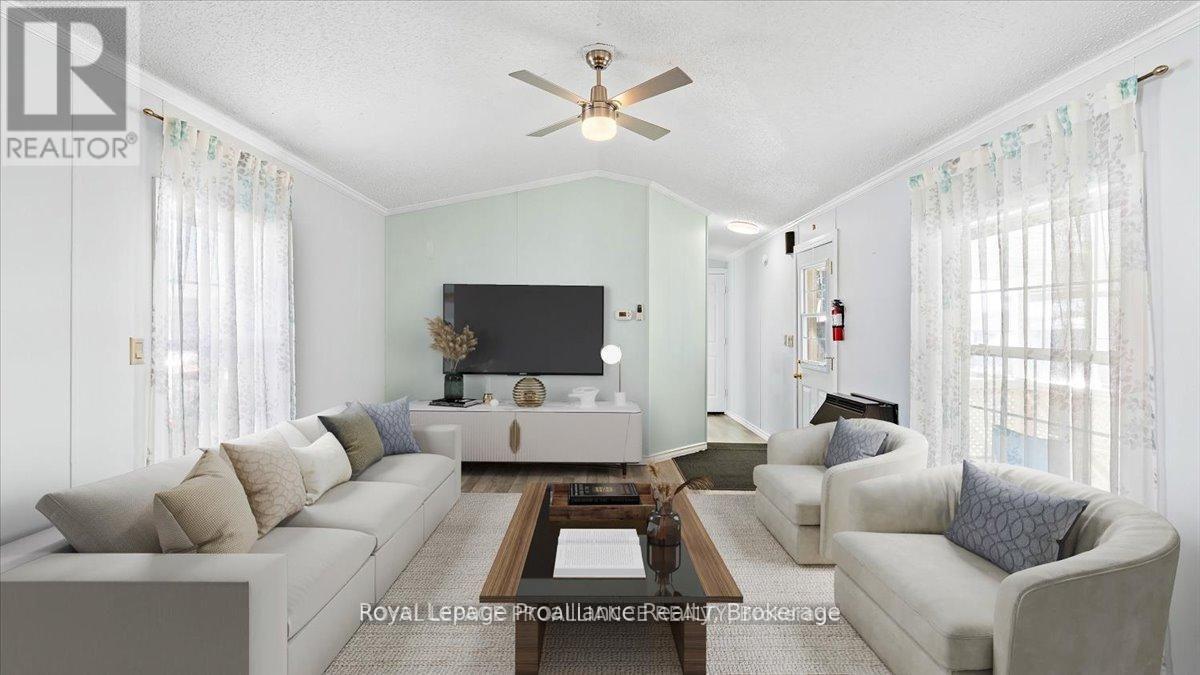 #18 311 DUNDAS STREET E - 5