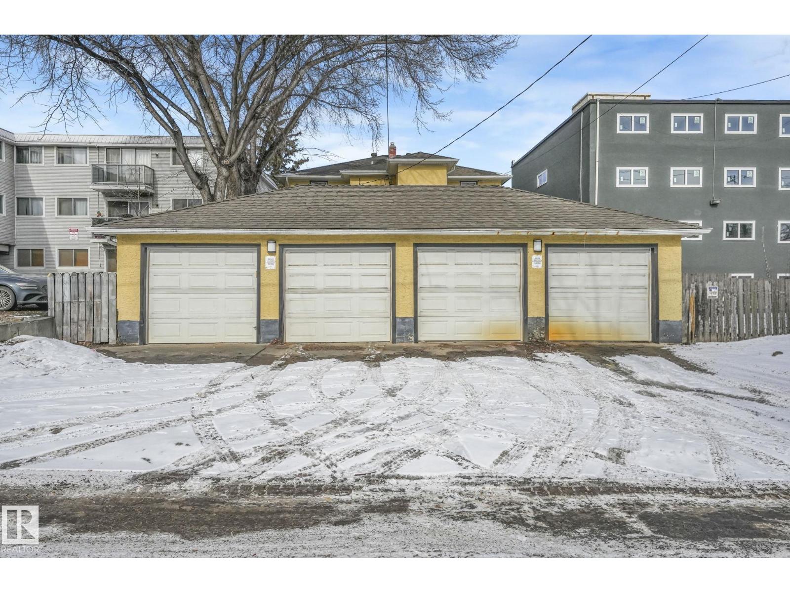 #4 9835 82 AV NW - 6