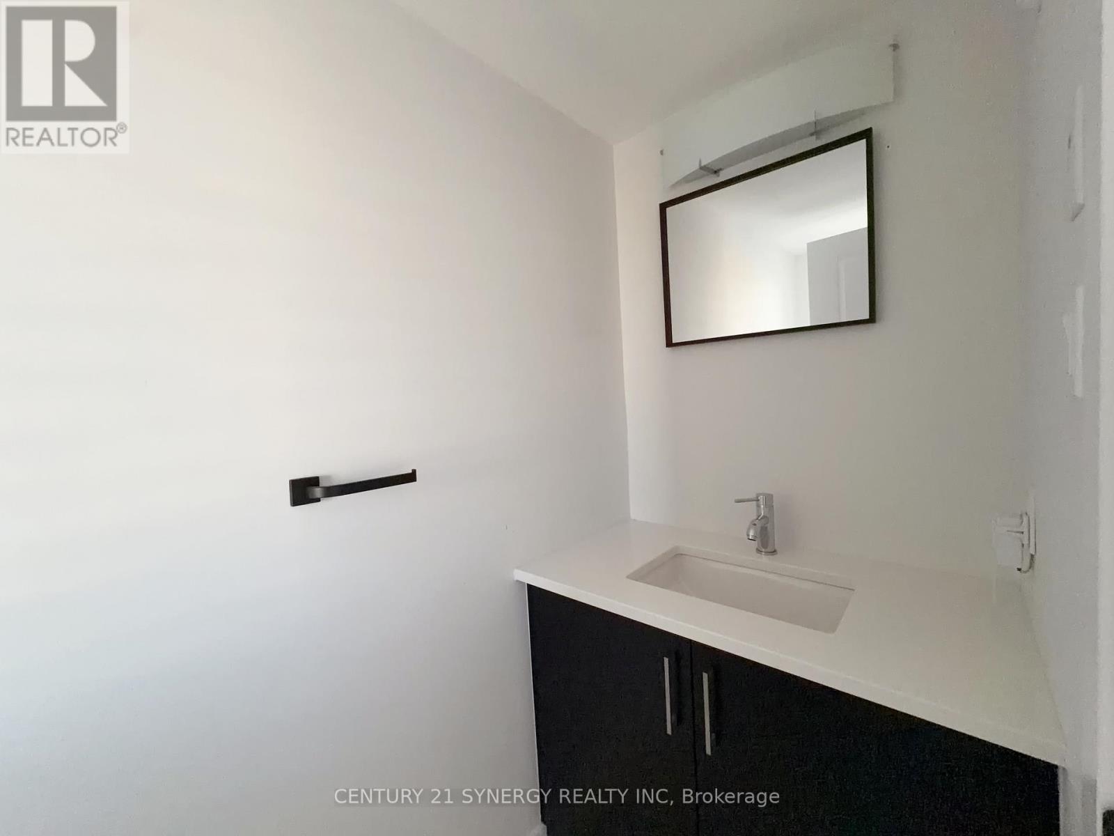 Ground Floor Powder Room