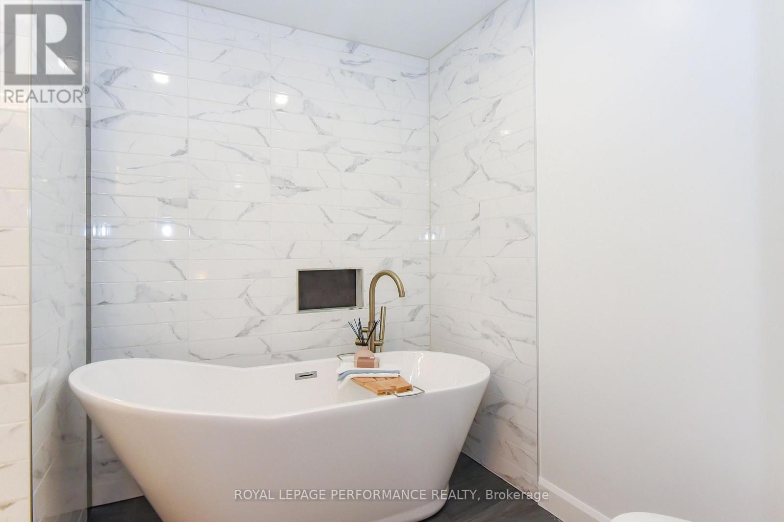 839 NICHOLSON AVENUE - 26