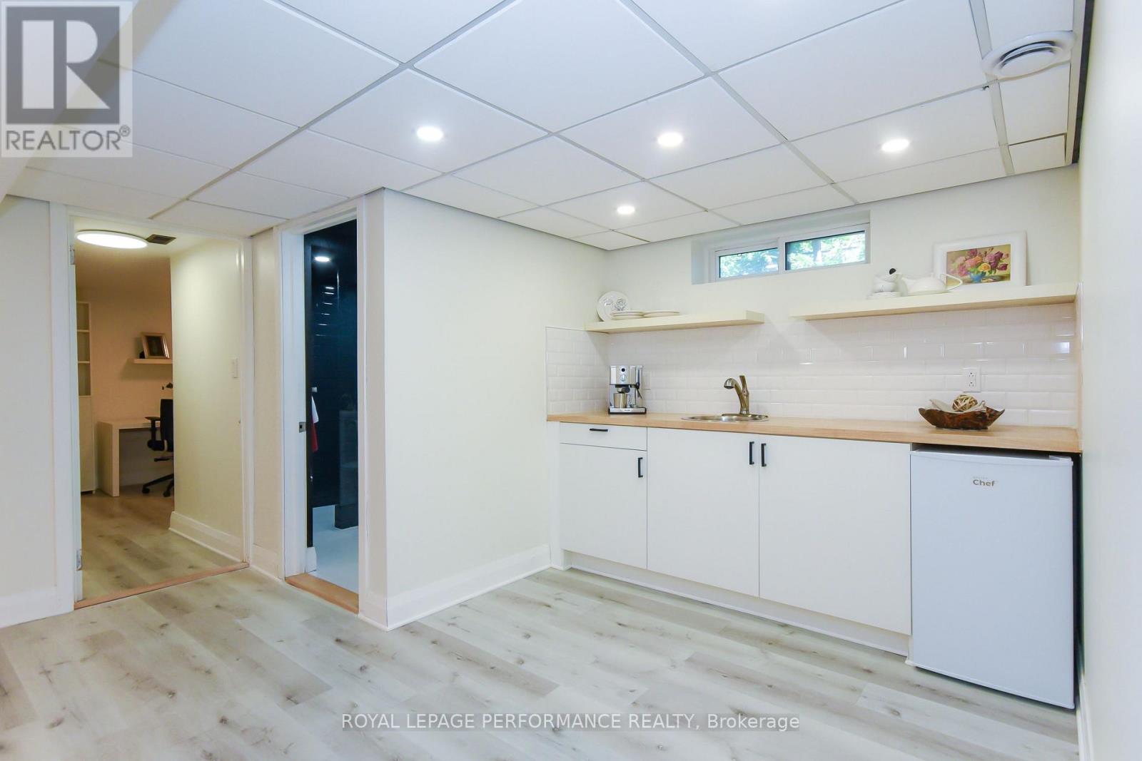 839 NICHOLSON AVENUE - 34