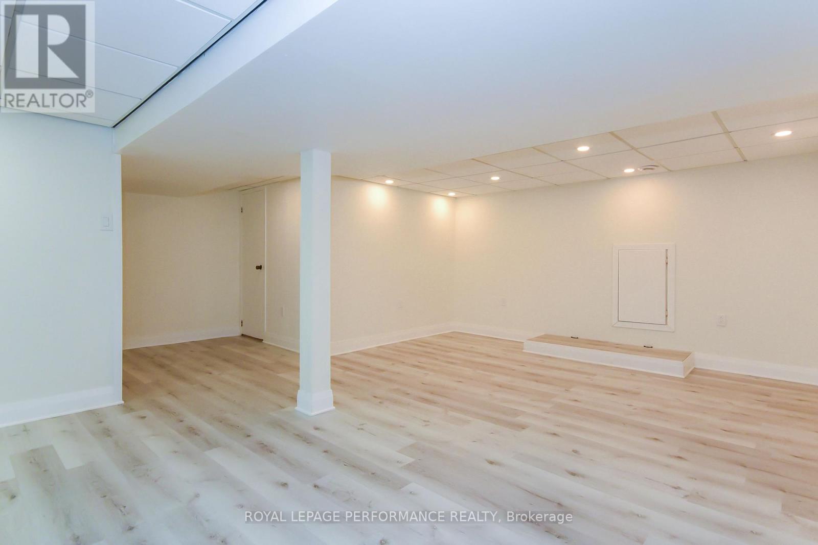 839 NICHOLSON AVENUE - 35